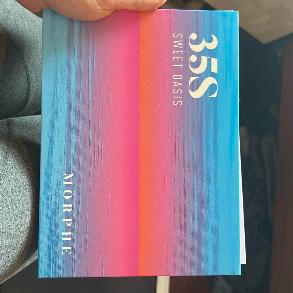 35s sweet oasis morphe palette
